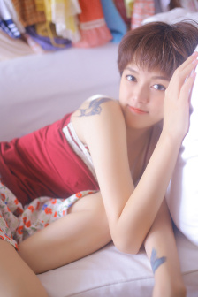 《乳色吐息》无删减樱花